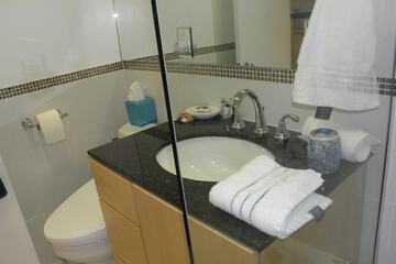 Bathroom sink