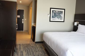 Room 28 of 43