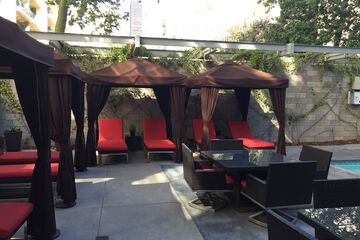 Hotel Exterior 49 of 52