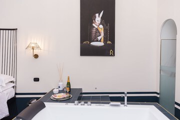 Jetted tub
