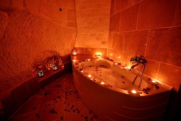 Deep soaking bathtub