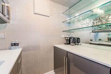 Private kitchenette