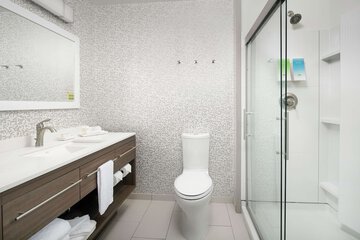 Bathroom shower