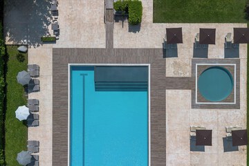 Infinity pool