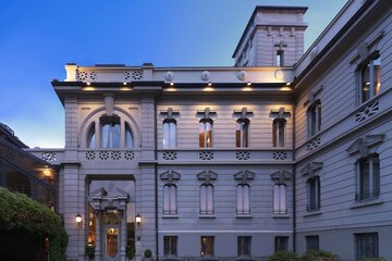 Front of property - evening/night
