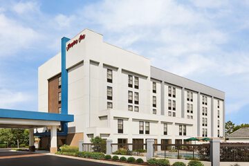 Hampton Inn by Hilton Charlotte / Matthews
