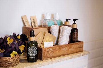 Bathroom amenities
