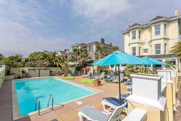 Sundeck