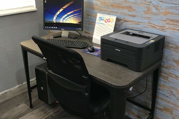 Business Center 23 of 23