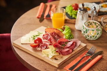 Breakfast meal