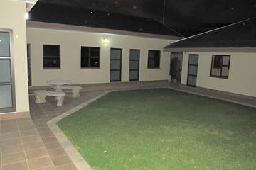 Photo 33