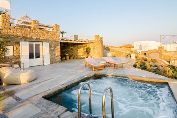 Private pool