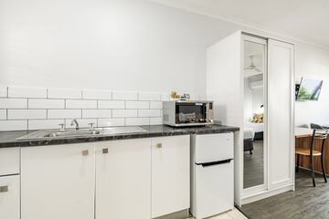 Private kitchenette