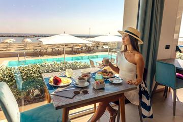 Breakfast buffet