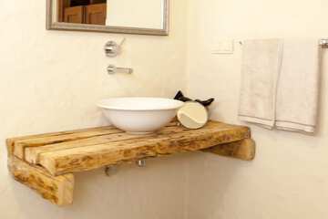 Bathroom sink