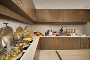 Breakfast/Coffee Service 36 of 40