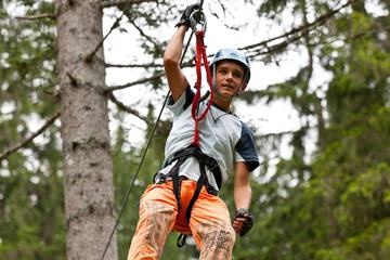 Ropes course (team building)