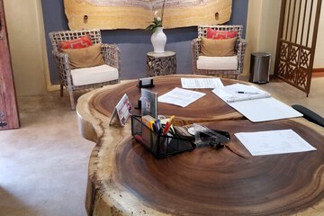 Concierge desk