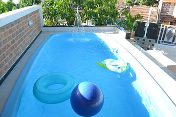 Pool waterfall