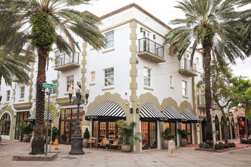 Esmé Miami Beach