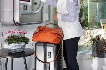 Check-in/check-out kiosk