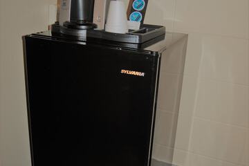 Mini-refrigerator