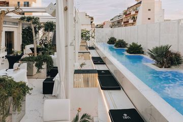 Rooftop pool