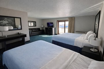 Super 8 by Wyndham Sturgis