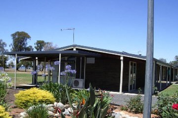  Aaroona Holiday Resort 3