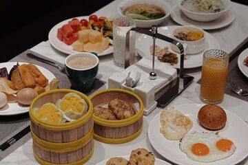Breakfast buffet