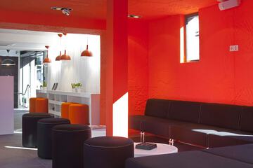 Lobby lounge
