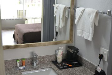 Bathroom amenities