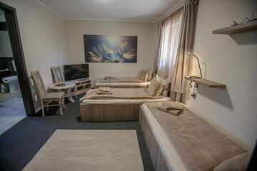 Photo 28