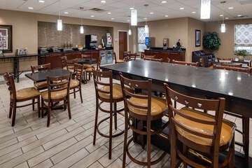 Breakfast/Coffee Service 31 of 42