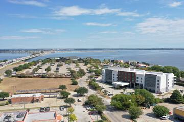 Holiday Inn Express & Suites Garland E - Lake Hubbard I30 by IHG