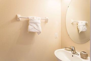 Bathroom sink