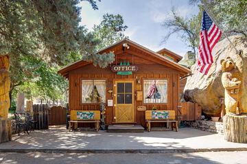 Whispering Pines Lodge