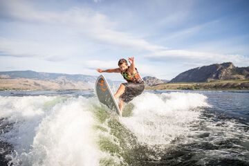 Surfing/boogie boarding