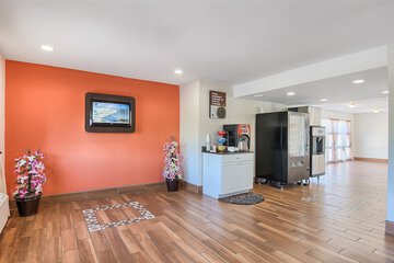 Hotel Interior 18 of 32