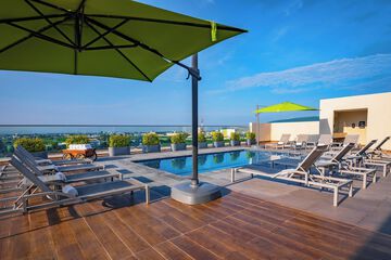 Rooftop pool