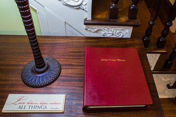 Concierge desk