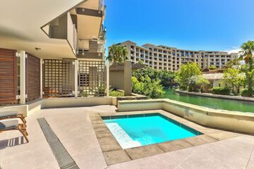 Private pool
