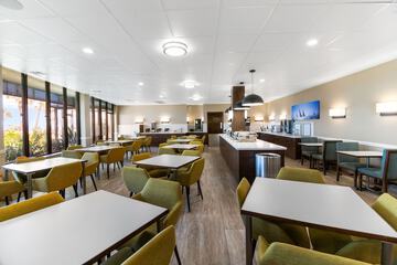 Breakfast/Coffee Service 64 of 91