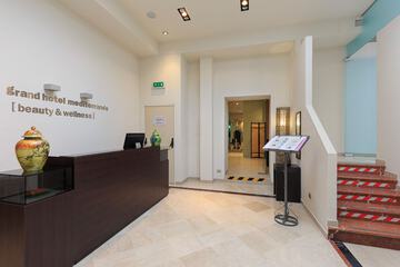 Spa reception