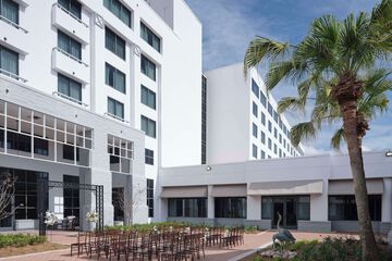 Hotel Exterior 64 of 66