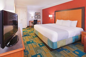 Baymont by Wyndham Lubbock - Downtown Civic Center
