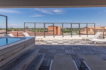 Sundeck