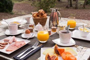 Breakfast meal