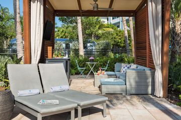 Poolside bar