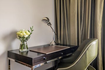 In-room business center